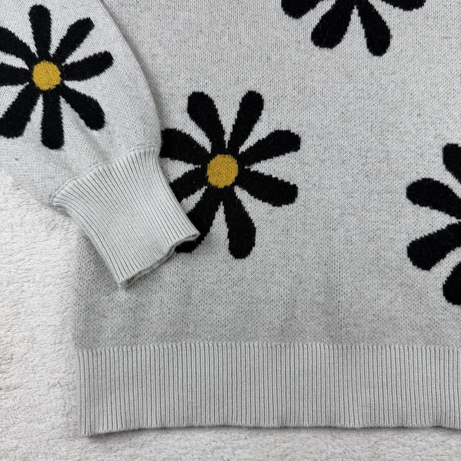 Zeagoo Daisy Floral Knit Sweater Womens M Cream Crewneck Cozy Cottagecore Y2k — image 6 of 8